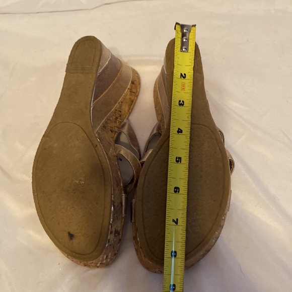 Bewild Wedge slip-ons size 6.5 - Picture 4 of 6